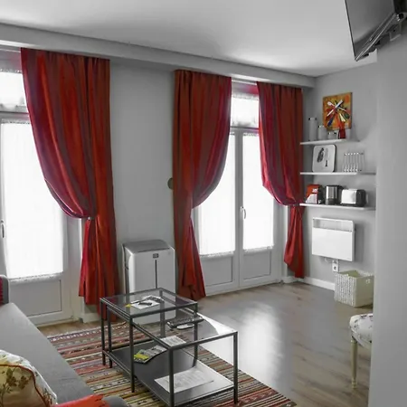 Downtown Flats Apartment